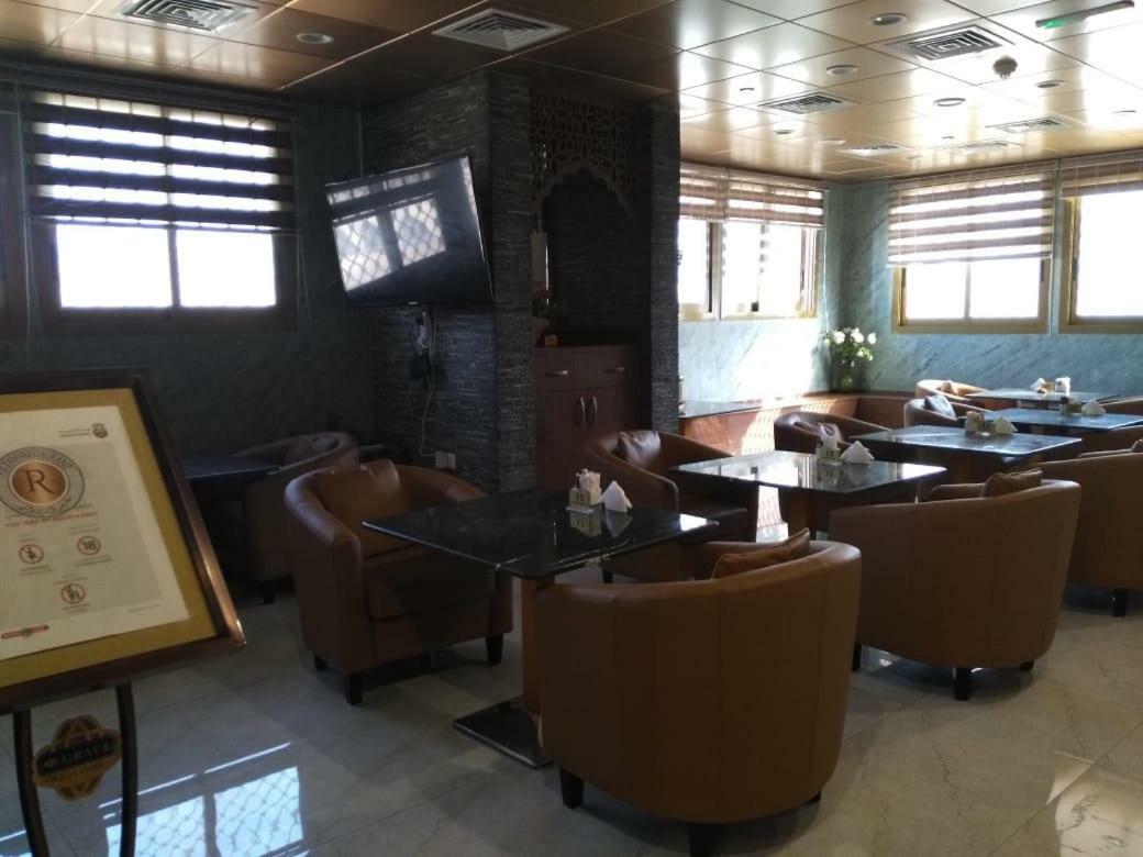 Flamingo Hotel Apartment Abú Dhabí Exteriér fotografie